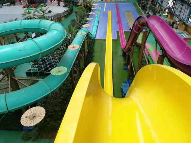 張掖富來登溫泉水世界 國(guó)內(nèi)水上樂園設(shè)備廠家的經(jīng)典案例與人工造浪設(shè)備解析